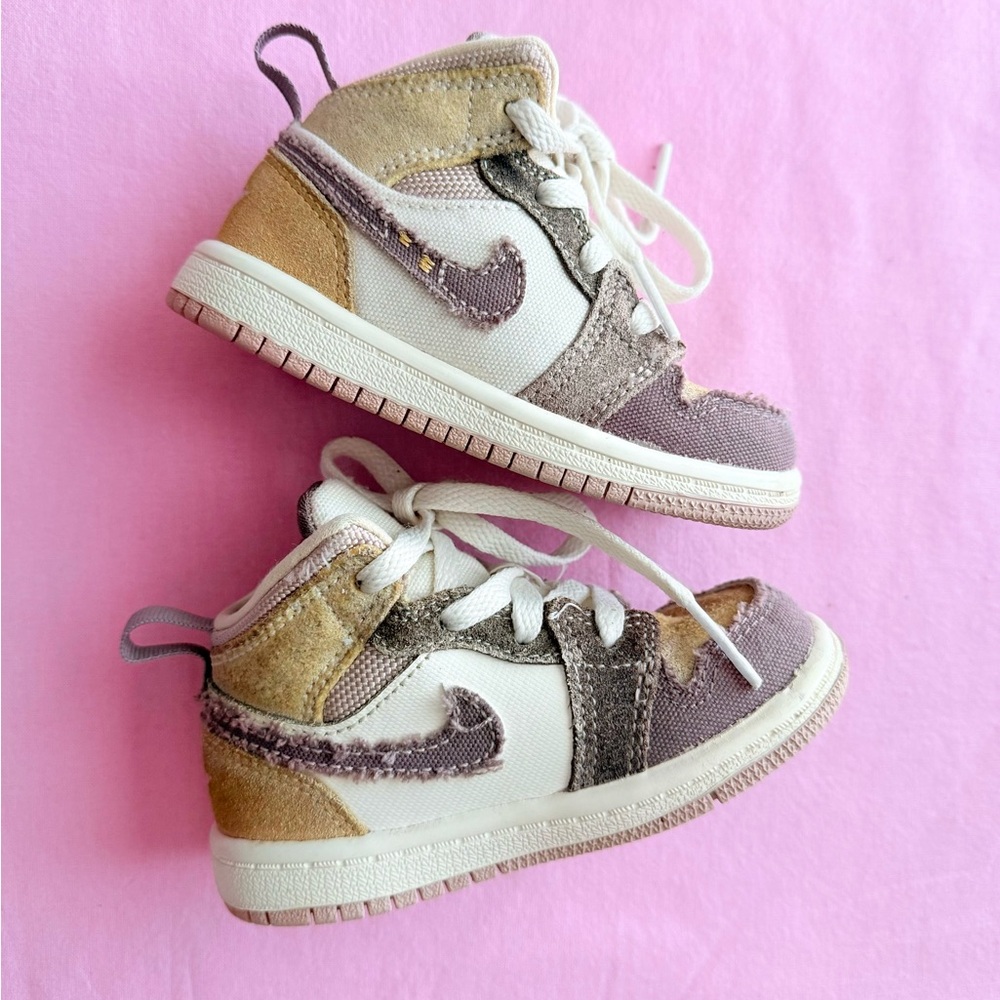 Toddler 6C Nike Air Jordan 1 Mid SE Craft TD
"Inside Out Taupe Haize" DZ4467-102